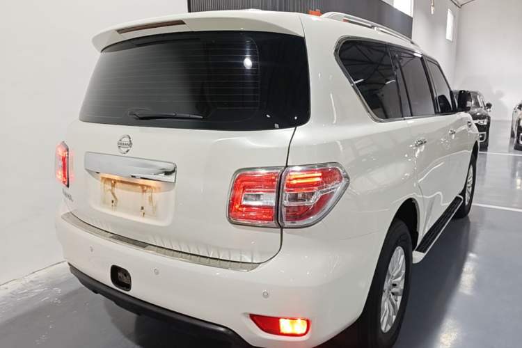Used Nissan Patrol 2017 4.0L SE U.S.-Spec Version Rear Right 45 Deg