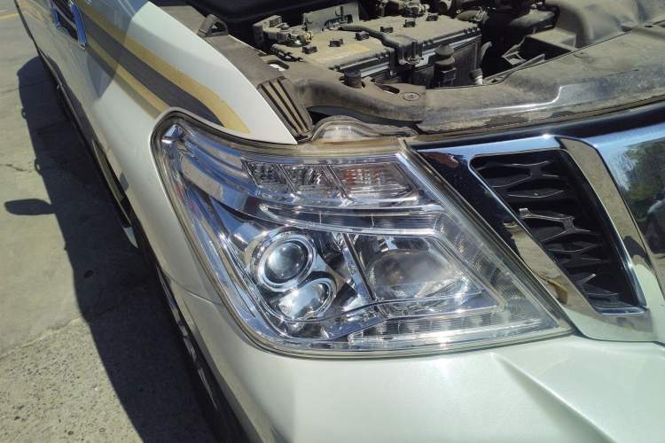 Used Nissan Patrol  Right Front Headlight