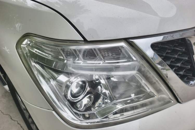 Used Nissan Patrol  Right Front Headlight