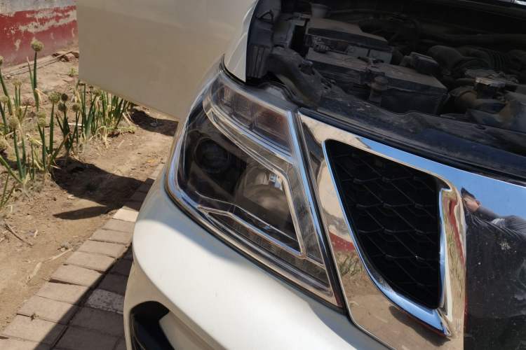 Used Nissan Patrol 2017 4.0L Parallel Import Right Front Headlight