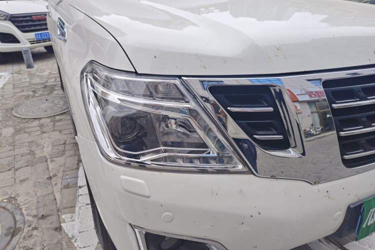 Used Nissan Patrol  Right Front Headlight