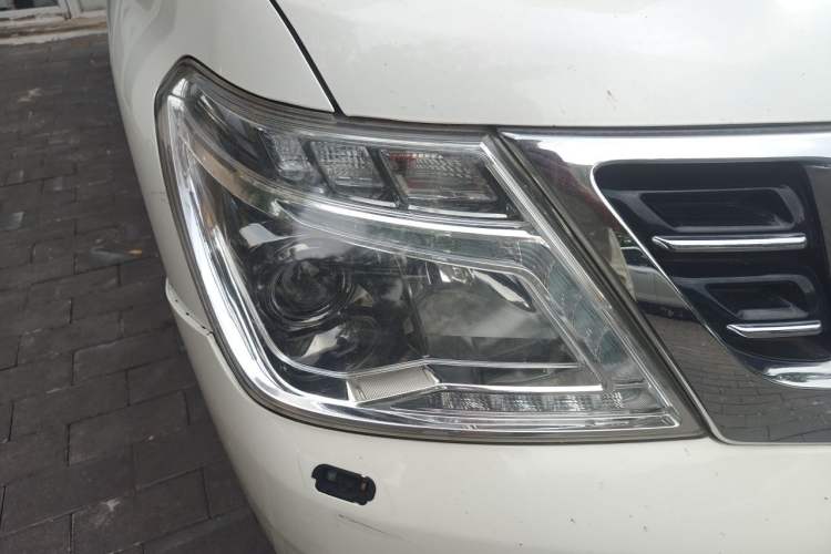 Used Nissan Patrol  Right Front Headlight