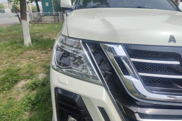 Used Nissan Patrol  Right Front Headlight
