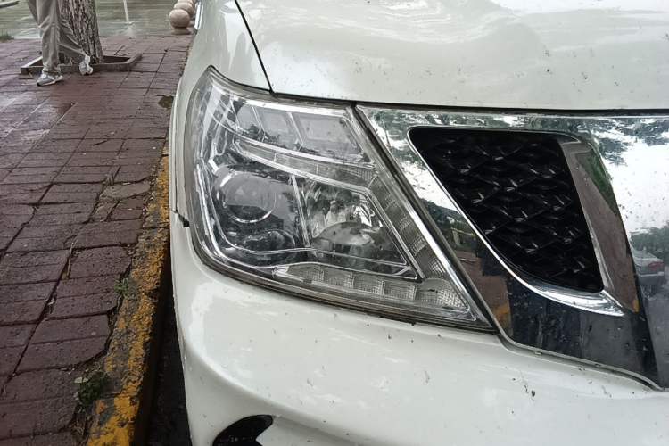 Used Nissan Patrol  Right Front Headlight