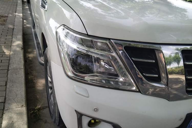 Used Nissan Patrol  Right Front Headlight