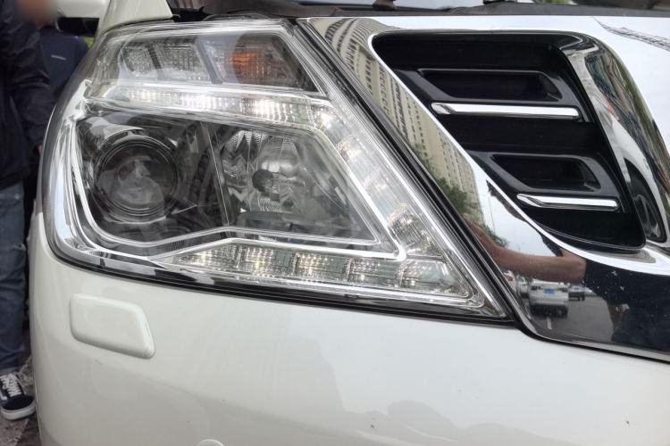 Used Nissan Patrol  Right Front Headlight