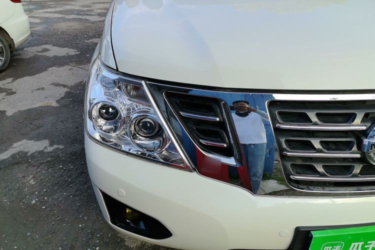 Used Nissan Patrol  Right Front Headlight