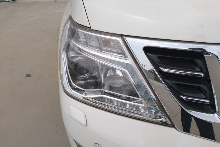 Used Nissan Patrol  Right Front Headlight