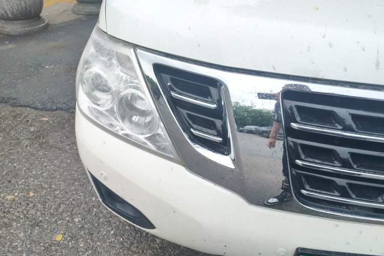 Used Nissan Patrol  Right Front Headlight