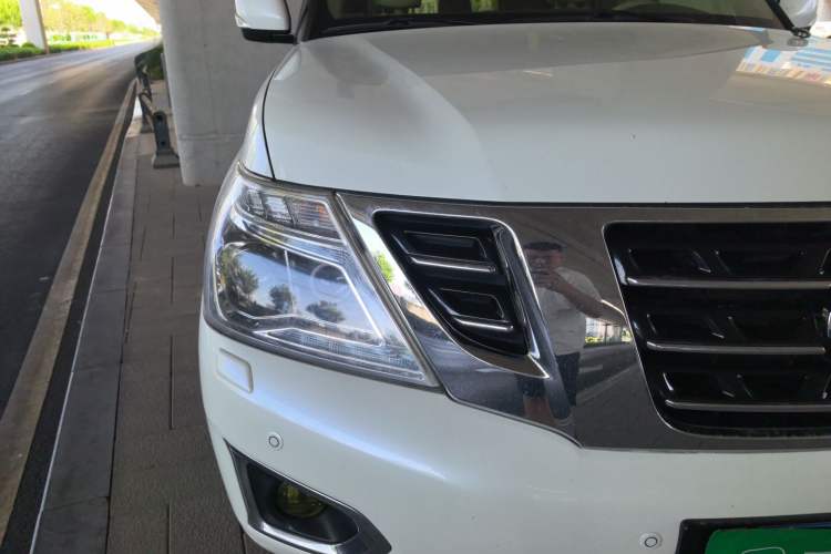 Used Nissan Patrol  Right Front Headlight