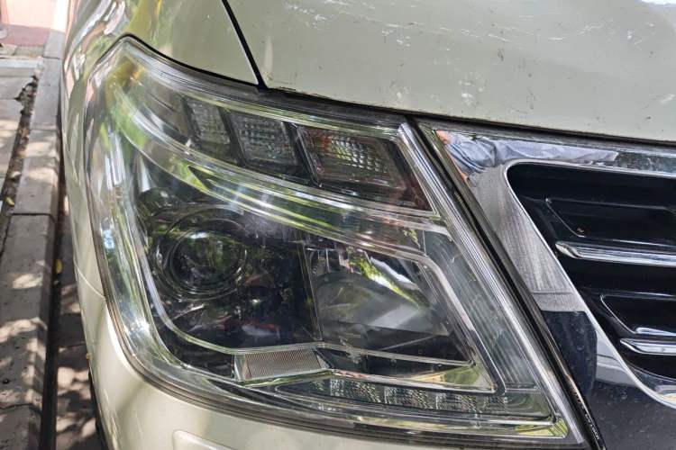 Used Nissan Patrol  Right Front Headlight