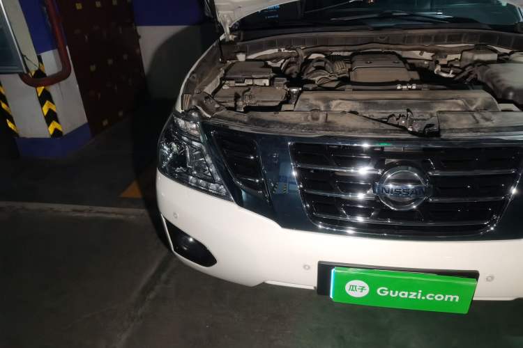Used Nissan Patrol  Right Front Headlight
