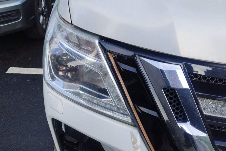 Used Nissan Patrol  Right Front Headlight