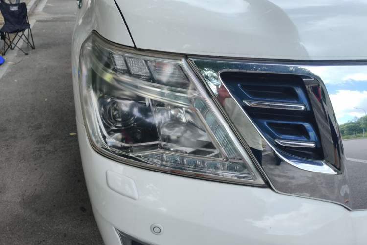Used Nissan Patrol  Right Front Headlight