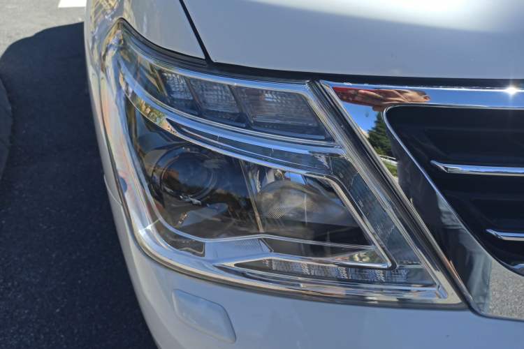 Used Nissan Patrol 2017 5.6L Standard Edition Right Front Headlight