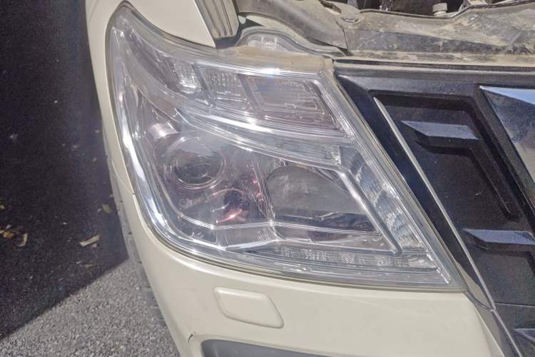 Used Nissan Patrol  Right Front Headlight