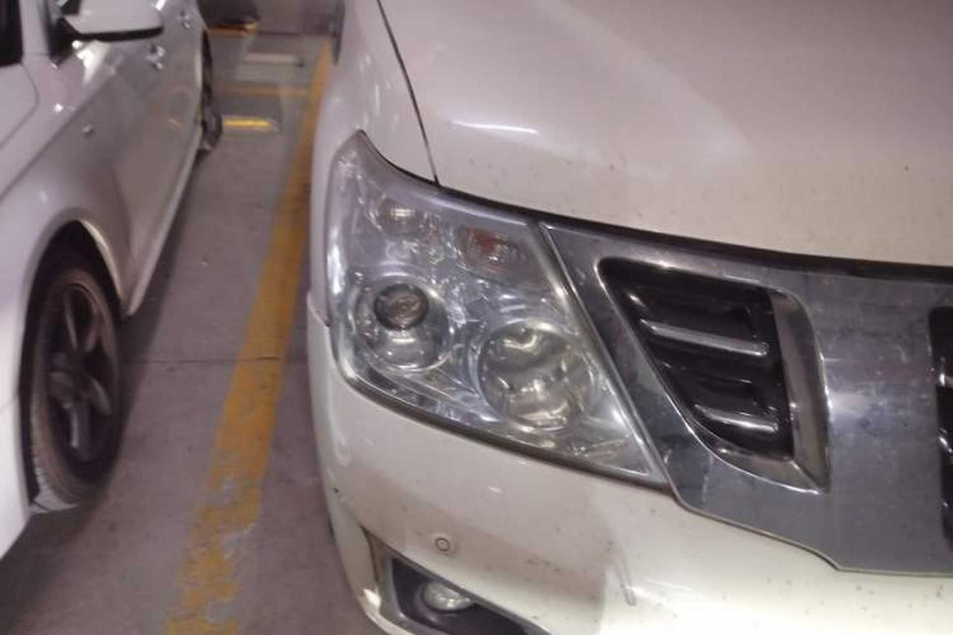 Used Nissan Patrol  Right Front Headlight