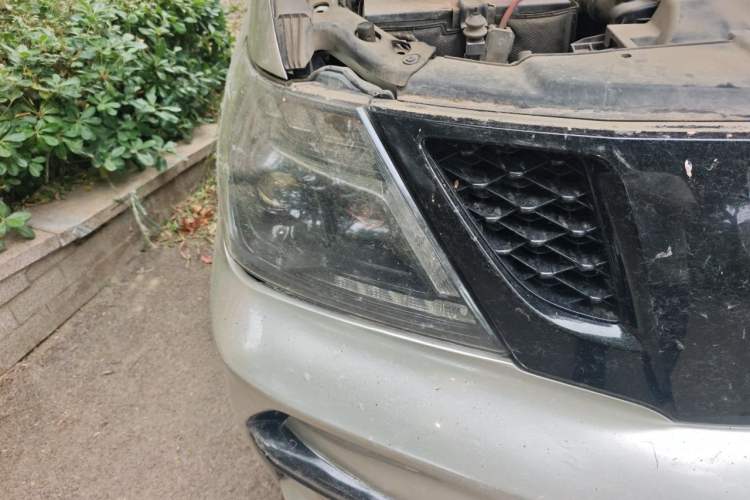 Used Nissan Patrol  Right Front Headlight