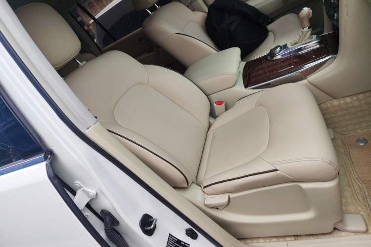 Used Nissan Patrol 2017 4.0L Parallel Import Right Front Seat