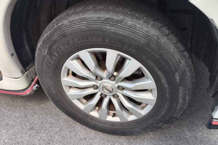 Used Nissan Patrol 2017 4.0L XE Middle East Version Right Front Wheel Hub