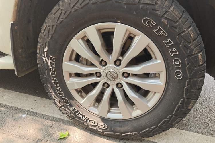Used Nissan Patrol 2017 4.0L SE U.S.-Spec Version Right Front Wheel Hub