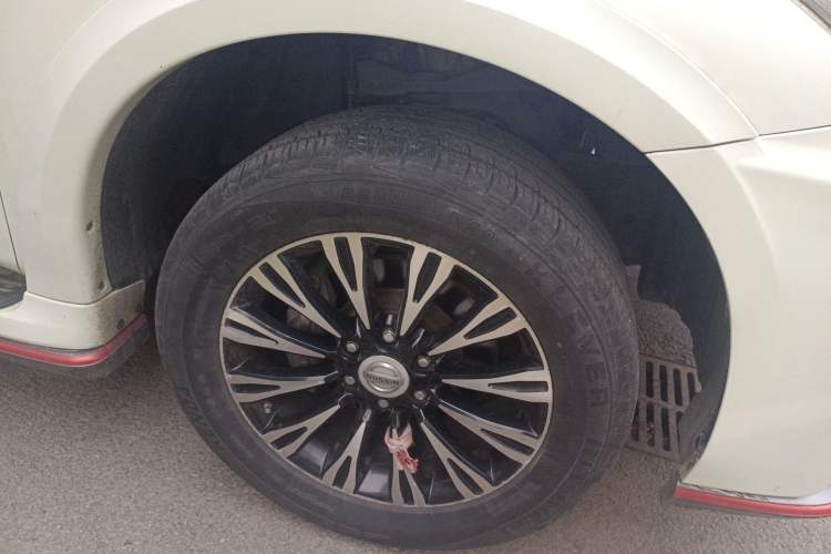 Used Nissan Patrol 2017 4.0L XE Middle East Version Right Front Wheel Hub