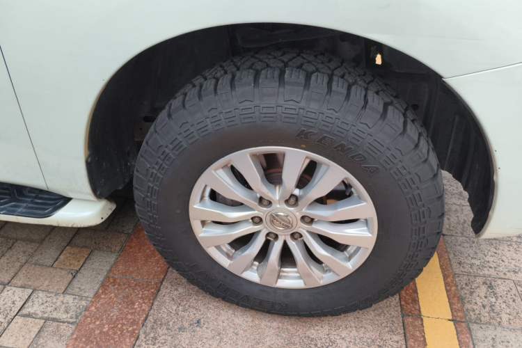 Used Nissan Patrol 2017 4.0L XE Middle East Version Right Front Wheel Hub