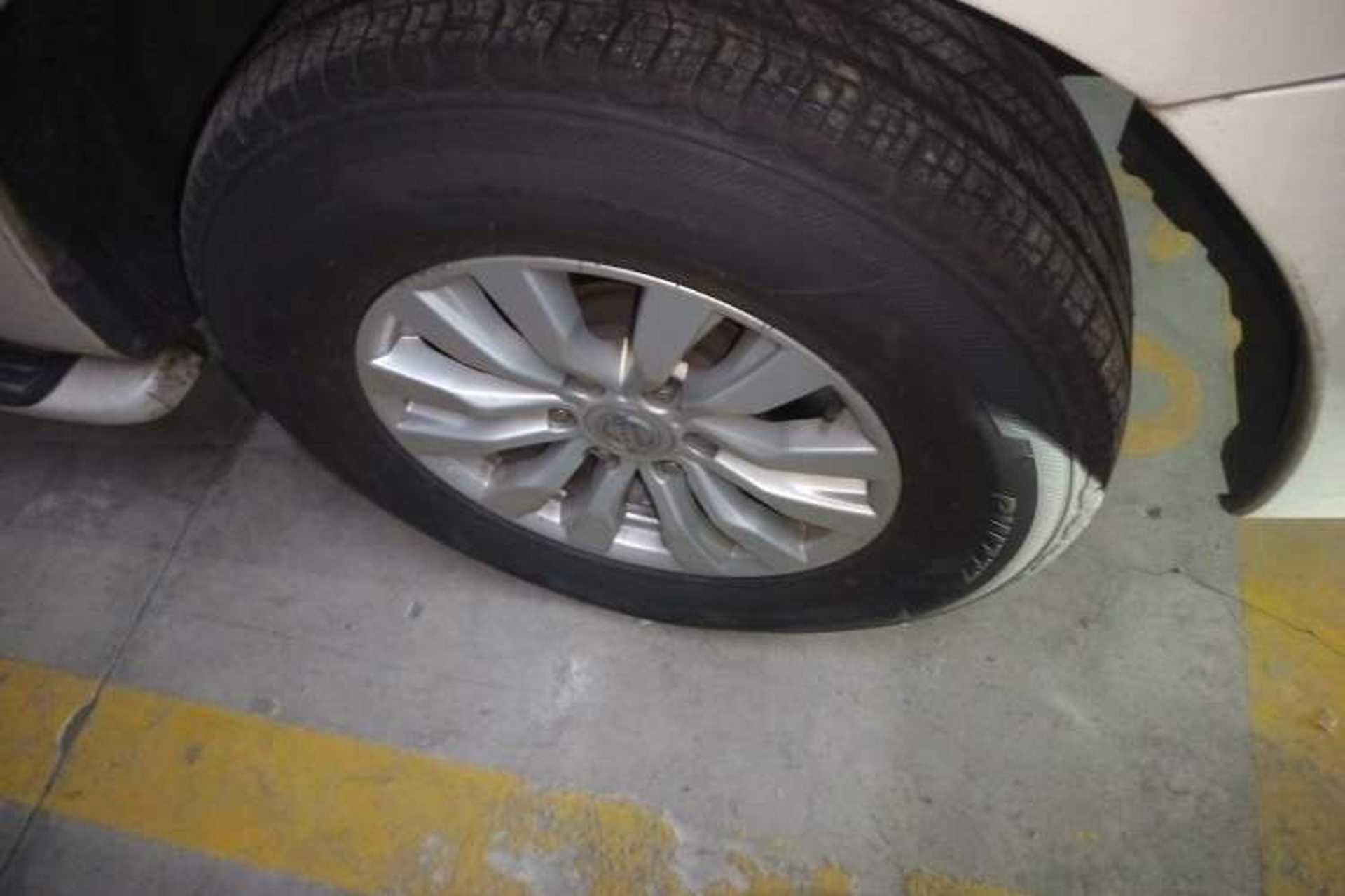 Used Nissan Patrol  Right Front Wheel Hub