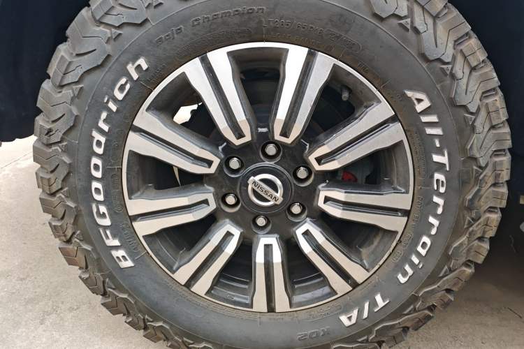 Used Nissan Patrol 2017 4.0L XE Middle East Version Right Rear Wheel Hub
