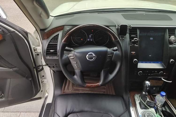 Used Nissan Patrol  Steering Wheel
