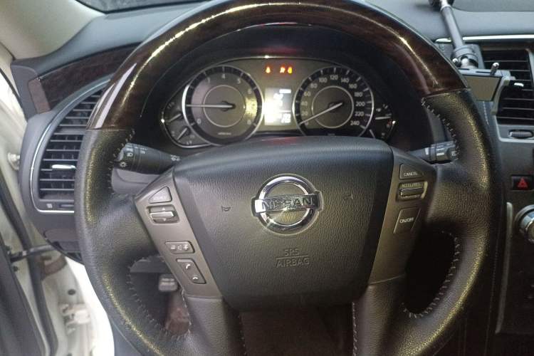 Used Nissan Patrol 2017 4.0L XE Middle East Version Steering Wheel