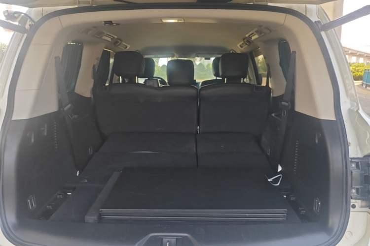 Used Nissan Patrol 2017 4.0L XE Middle East Version Trunk