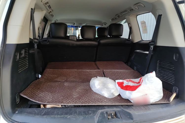 Used Nissan Patrol 2017 4.0L XE Middle East Version Trunk