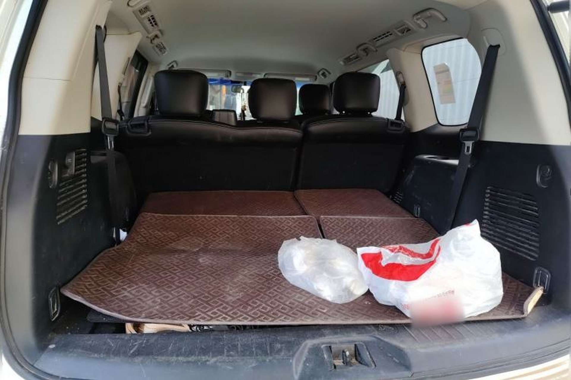 Used Nissan Patrol 2017 4.0L XE Middle East Version Trunk