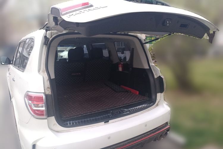 Used Nissan Patrol 2017 4.0L XE Middle East Version Trunk