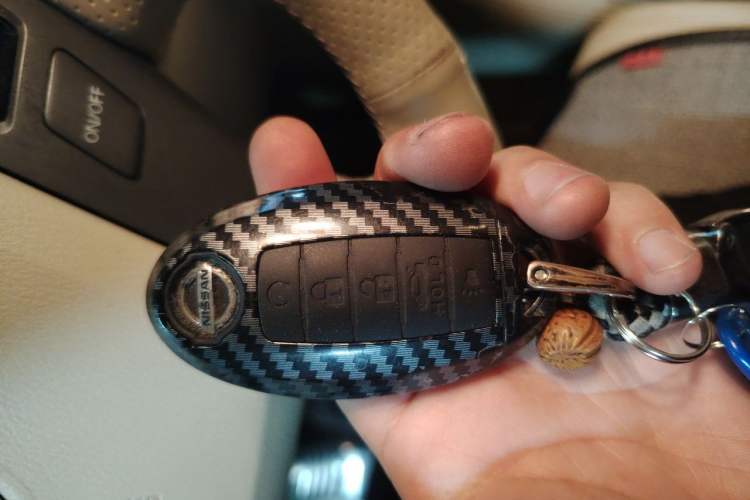 Used Nissan Patrol  Vehicle Key
