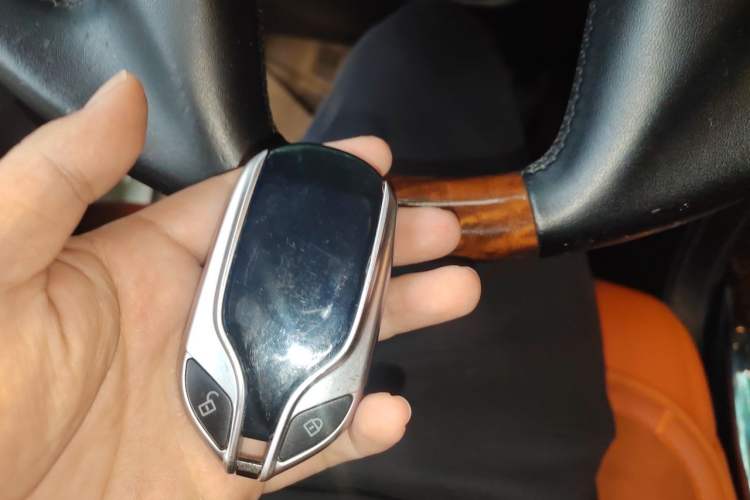Used Nissan Patrol  Vehicle Key