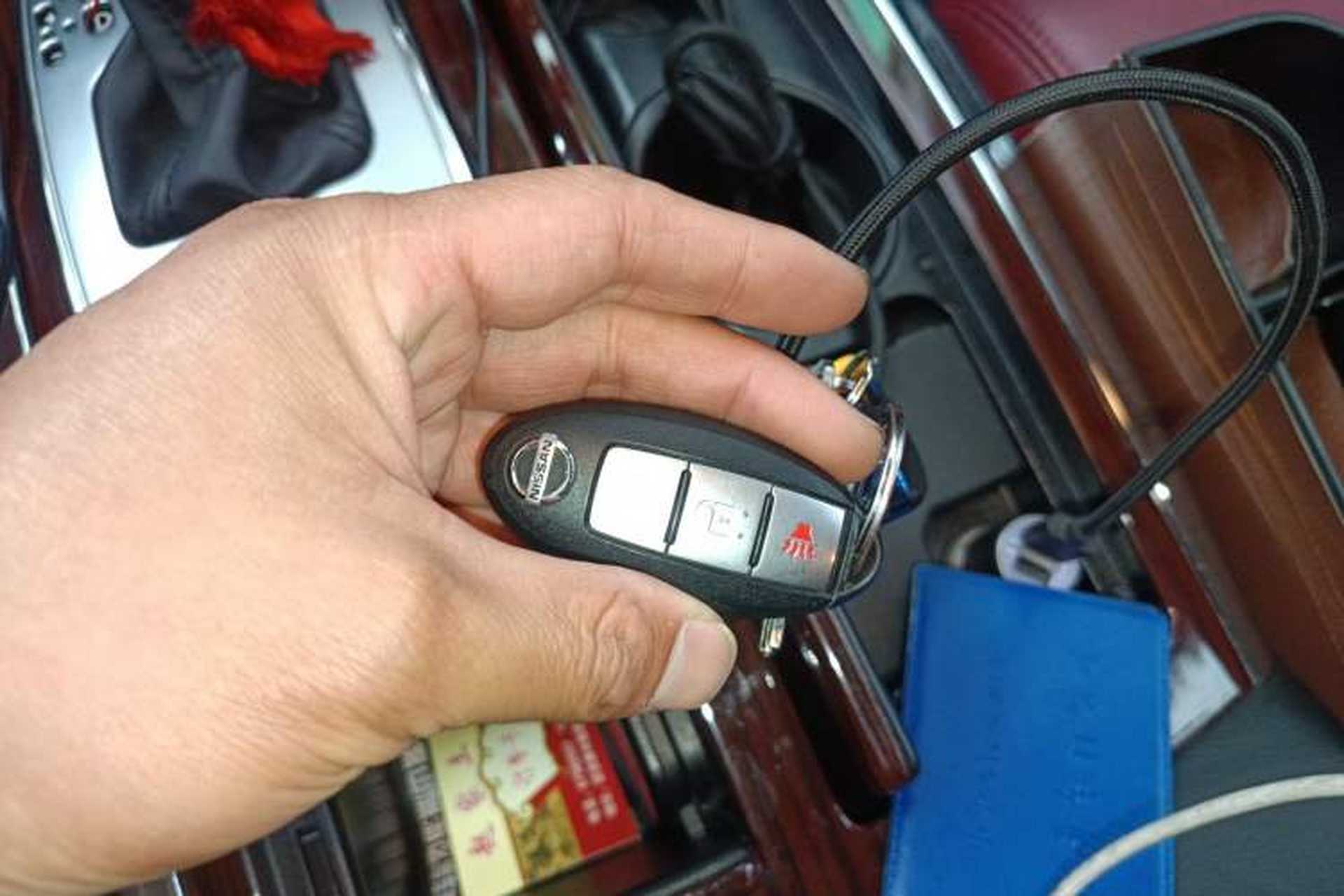 Used Nissan Patrol 2017 4.0L XE Middle East Version Vehicle Key