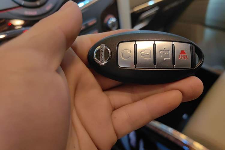 Used Nissan Patrol 2017 5.6L Standard Edition Vehicle Key