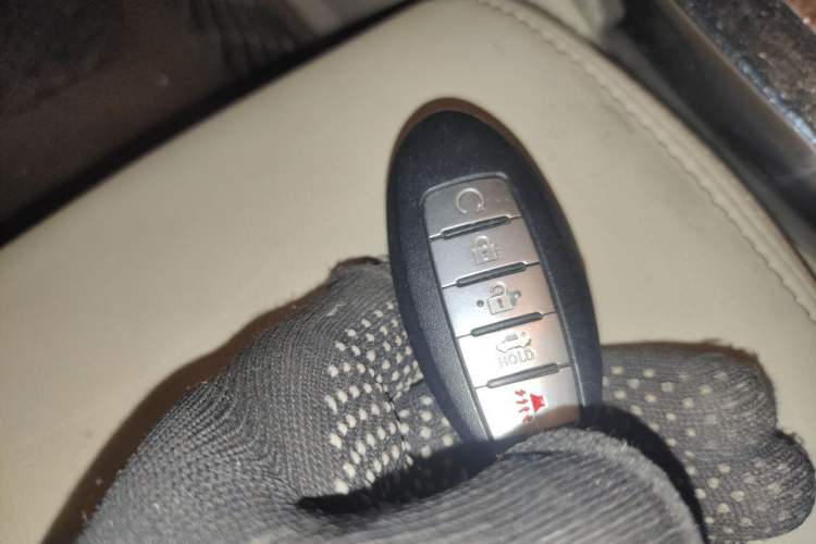 Used Nissan Patrol  Vehicle Key