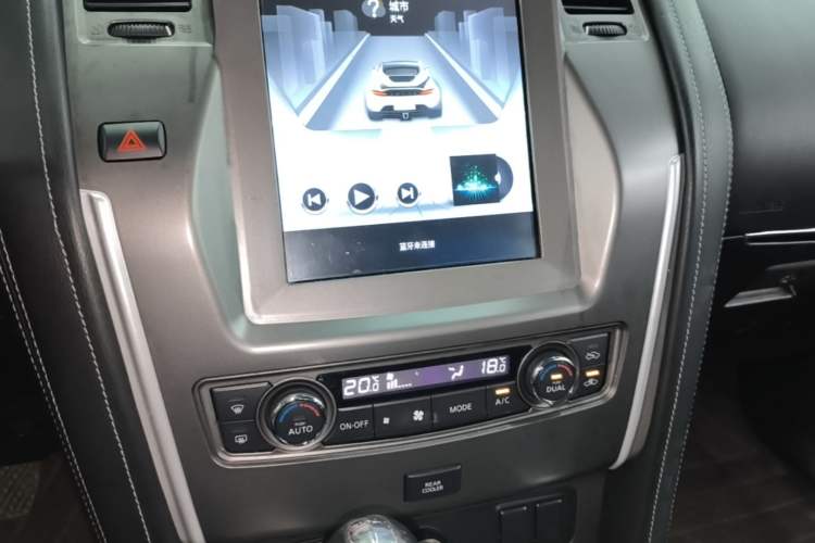 Used Nissan Patrol 2018 Y62 4.0 XE Middle East Audio And AC Panel