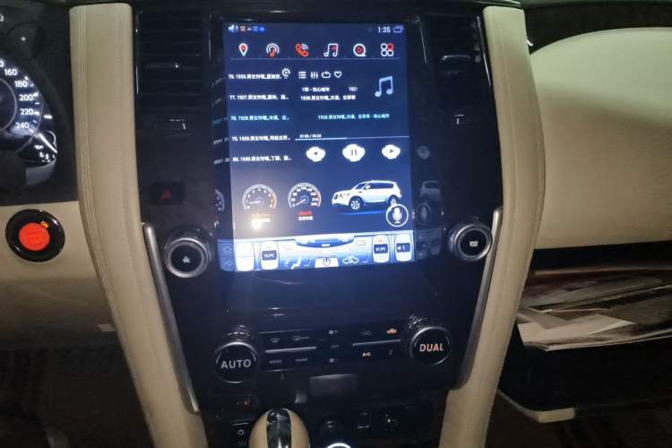 Used Nissan Patrol 2018 4.0L Platinum Edition Audio And AC Panel
