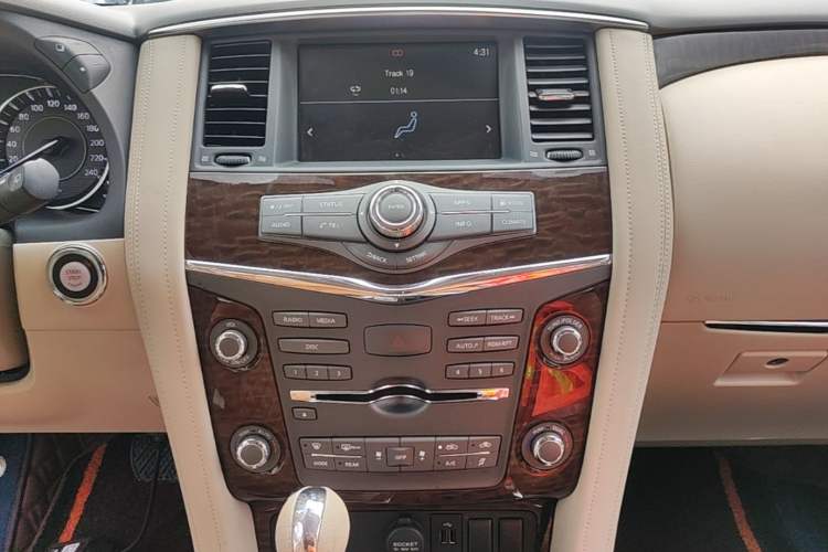 Used Nissan Patrol 2018 4.0L Automatic 7-Seater Middle East Version Audio And AC Panel
