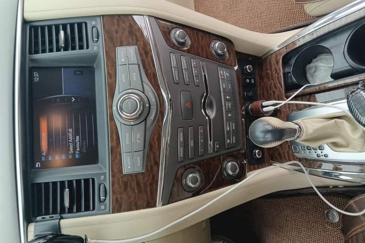 Used Nissan Patrol  Audio And AC Panel