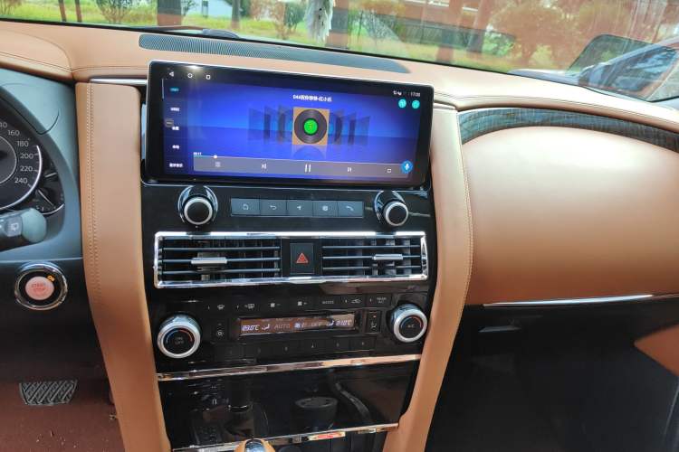Used Nissan Patrol 2018 4.0L LinkedIn Edition Audio And AC Panel