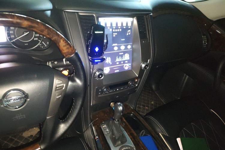 Used Nissan Patrol 2018 4.0L LinkedIn Edition Audio And AC Panel