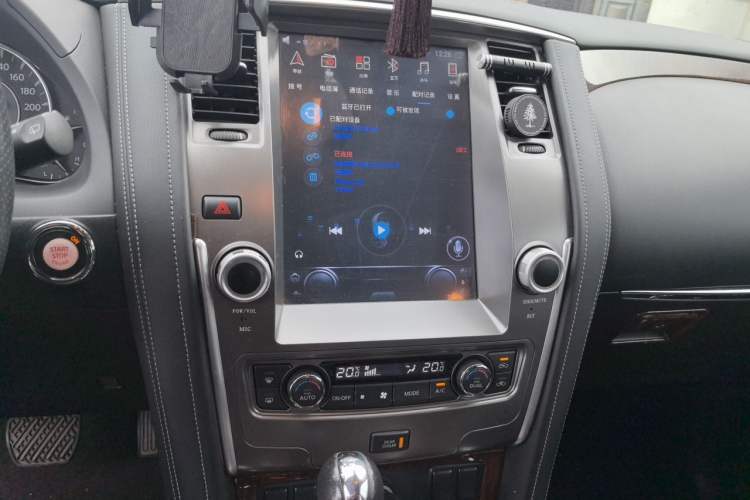 Used Nissan Patrol 2018 4.0L LinkedIn Edition Audio And AC Panel