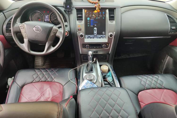 Used Nissan Patrol 2018 4.0L LinkedIn Edition Center Console