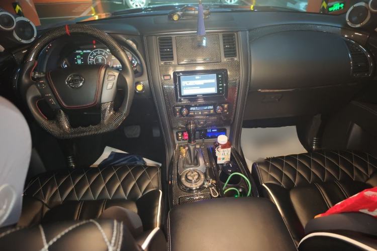 Used Nissan Patrol 2018 4.0L LinkedIn Edition Center Console