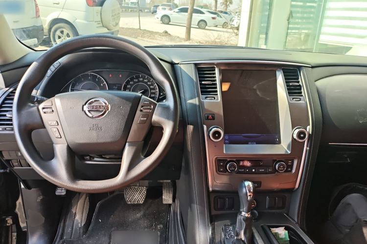 Used Nissan Patrol 2018 4.0L Automatic 7-Seater Middle East Version Center Console